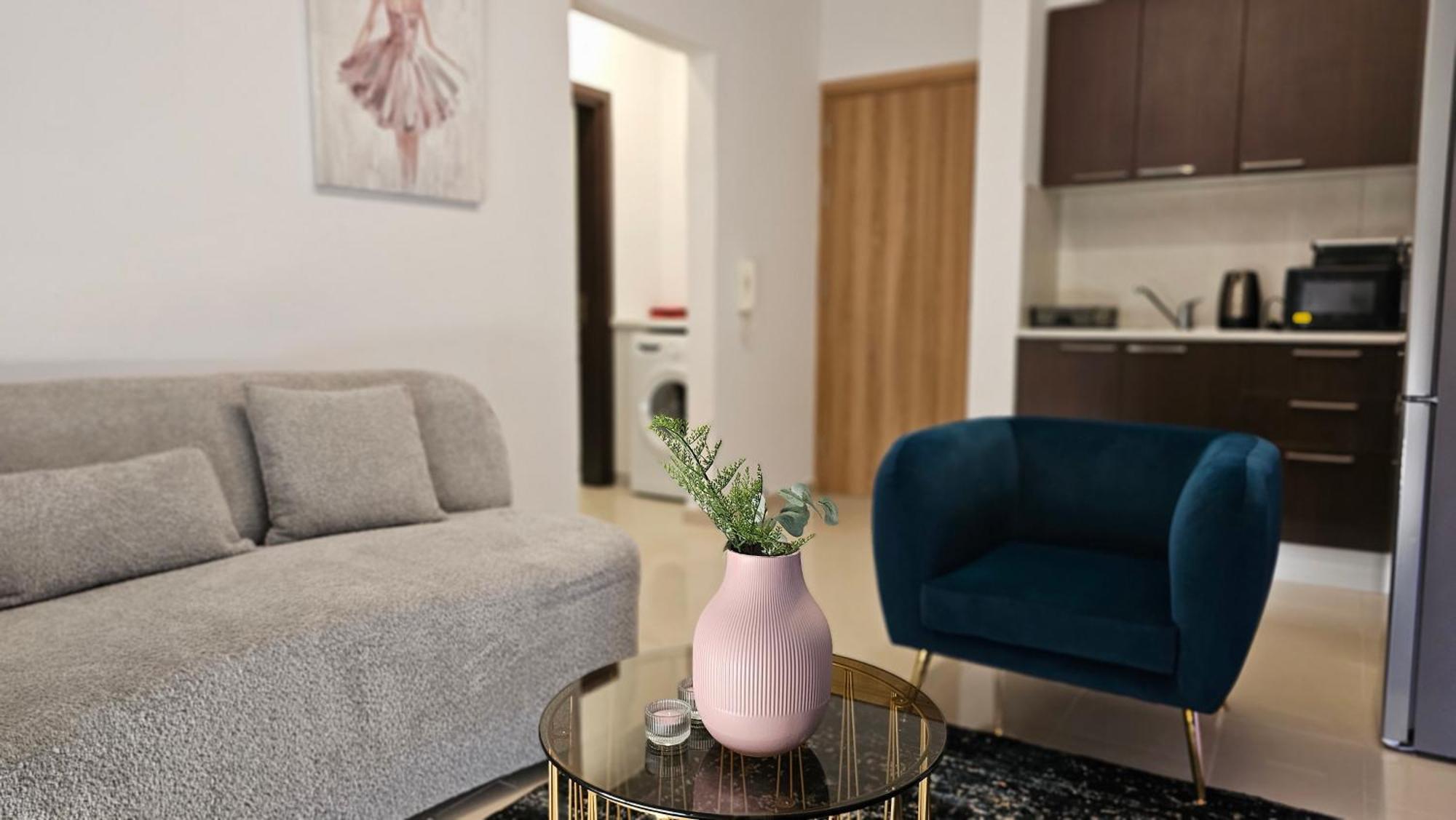 Stay Cosmo City Suites ニコシア エクステリア 写真
