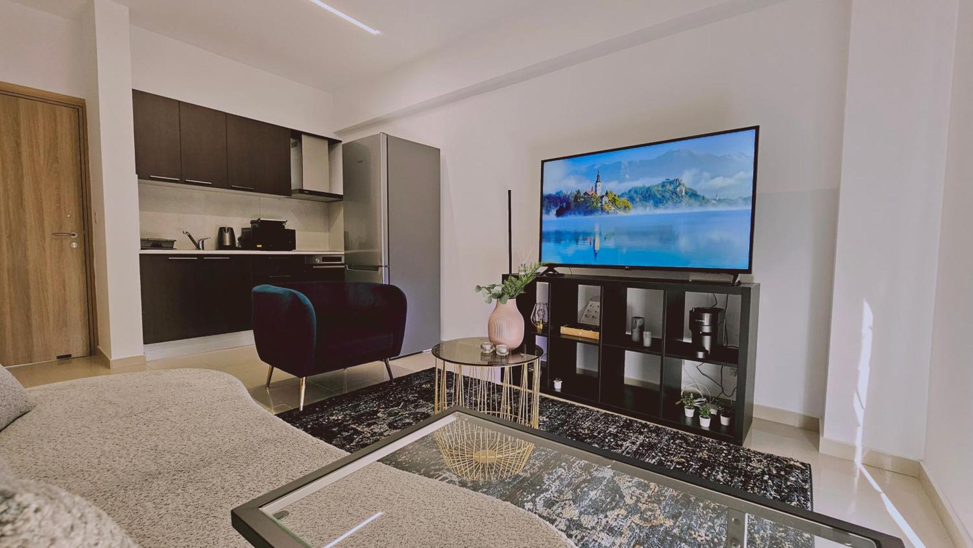 Stay Cosmo City Suites ニコシア エクステリア 写真